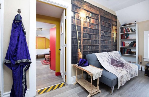 Appleton Casa | Whimsical Magic Renovated Home - Walk to Downtown from Atlantic St.