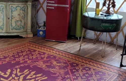 Guerneville Cabina | Whimsical Wilderness: Wonderful Yurt Stay