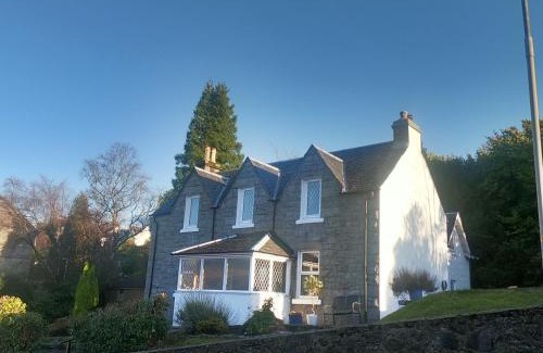 Fort William Cama Y Desayuno | Whinburn Guest House