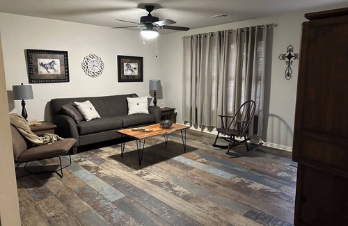 Greenwood Casa | Greenwood, AR Comfy Home