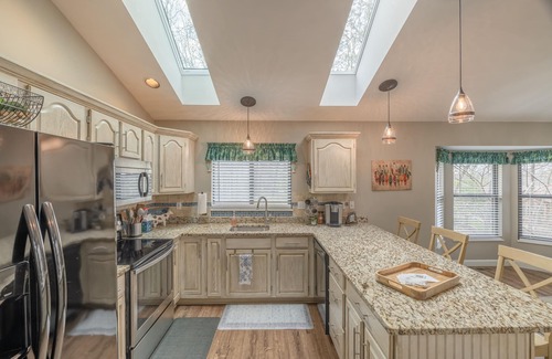 Innsbrook Casa | Whippoorwill Manor by Innsbrook Vacations!