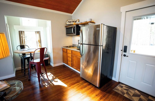 Mid America Cabina | Whippoorwill Treehouse - Starlight Haven