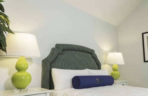 Lackey Complejo | Whirlpool Tub, Full Kitchen & Outdoor Pool in Estate Stay | 2 Units