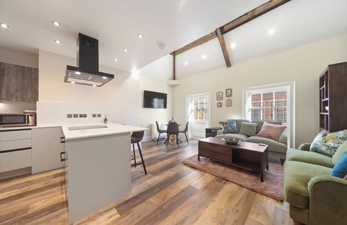 Pontrilas Apartamento | WhiskAwayHomes Vinegar House No. 7