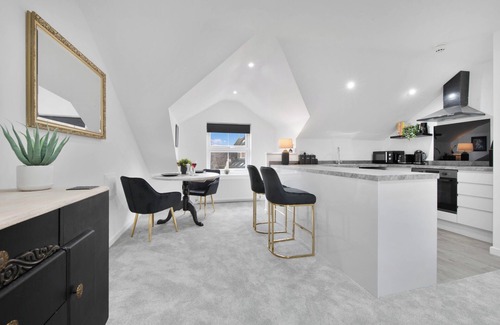 Pontrilas Apartamento | WhiskAwayStays Field House Apartment 1