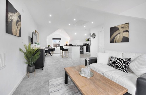 Pontrilas Apartamento | WhiskAwayStays Field House Apartment 1