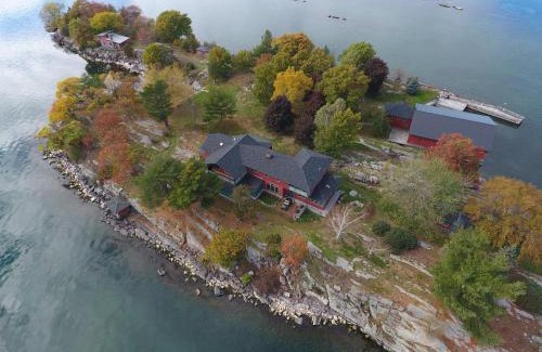 Clayton Complejo | Whiskey River Cottages formerly Seaway Slips