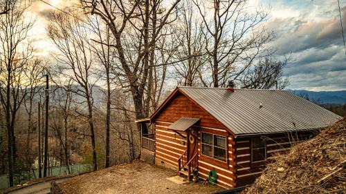 Bryson City Casa | Whiskey Run Cabin, Spectacular Mountain Views