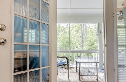 Alarka Cabina | Whiskey's Creekside Cabin*WI-FI*Hot Tub*Fire Pit*No Pet Fee*