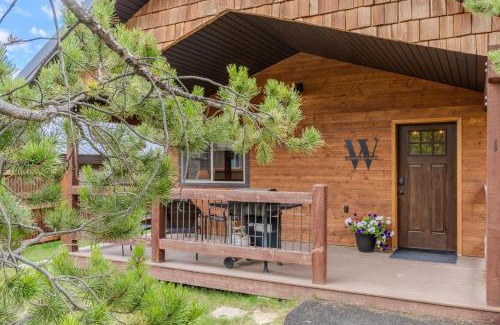 West Yellowstone Casa | Whiskey Springs Cabin