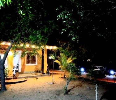 Pottuvil Casa | Whisky Point Hotel Meera