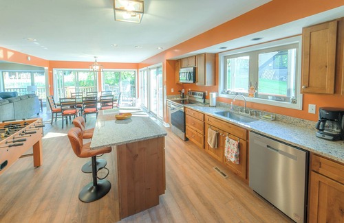 Timberline Casa | Whisper Haven - Newly Renovated Ski-In/Out House w/Hot Tub on Winterset Trail!!