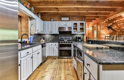 Ellijay Cabina | Whisperbend Lodge | Ellijay, GA