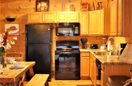 Gatlinburg - Pigeon Forge Cabina | Whispering Creek ¡Tu escapada perfecta!