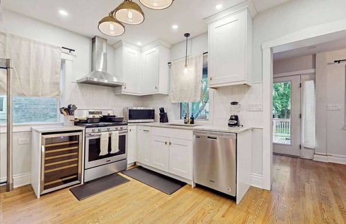 Forest Park Casa | Whispering Oaks Retreat!