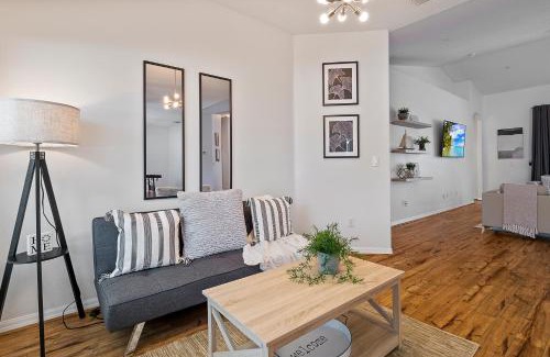 Palm Coast Casa | WHISPERING PALM Newly renovated cozy fenced in pool home - sleeps 8