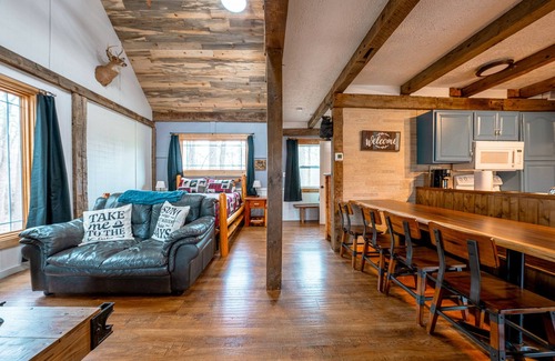 Schnellville Casa | Whispering Pines Cabin at Patoka Lake