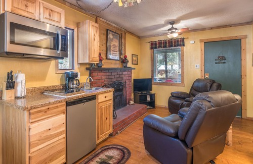 Ruidoso Cabina | Whispering Pine Cabins