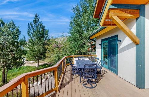 Innsbruck Val Moritz Casa | Whispering Pines Hideaway