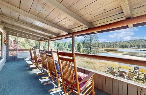 Munds Park Casa | Whispering Pines Lakehouse