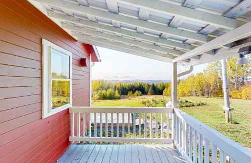 Barton Casa | Whispering Pines Retreat