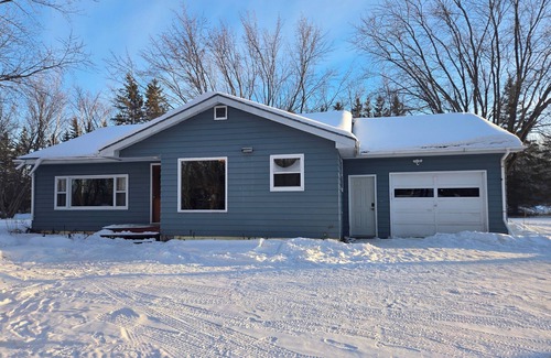 Warroad Casa | Whispering Pines