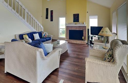 Terramar Beach Casa | Whispering Sands Beachfront