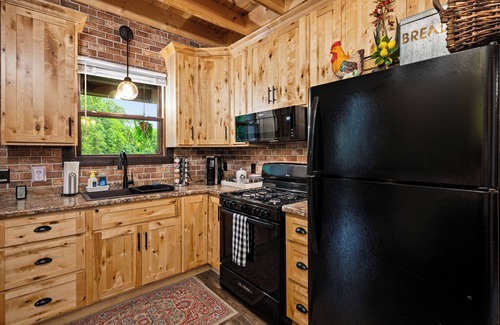 Cookeville Cabaña | Whispering Springs cottage near Cummins Falls, TN Tech, and Salt Box Inn