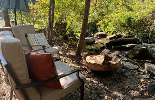 Cosby Casa | Whispering Waters Dome Getaway