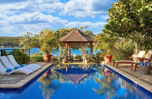 Discovery Bay Villa | Whispering Waters - A 7 bedrom Luxury Villa with a private beach cove