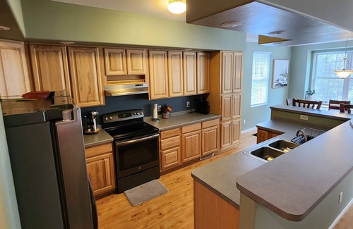 Pellston Casa | Whispering White Pines 3 bedroom 2 Bath Secluded Home