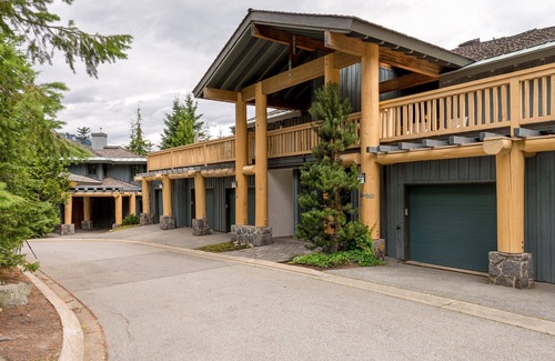 Nordic Estates Condominio | Whistler Creekside Luxury Townhouse en Taluswood