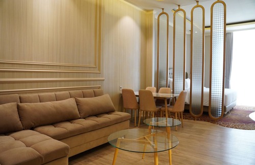 Java Hotel | Whistler Garden Hotel