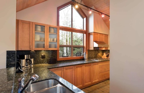 Village North Casa | Whistler Premier - Montebello 4874