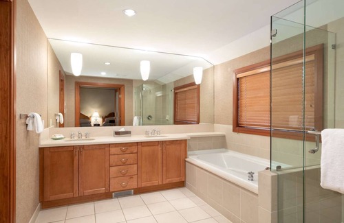Village North Casa | Whistler Premier - Montebello 4874