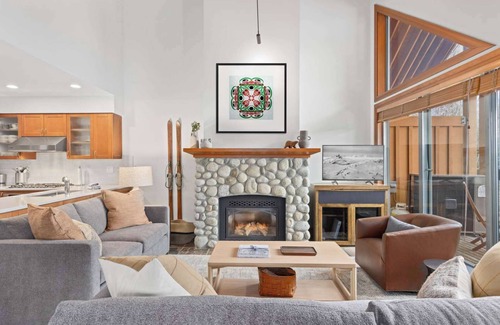 Village North Casa | Whistler Premier - Montebello 4847
