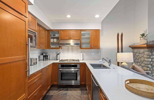 Village North Casa | Whistler Premier - Montebello 4847