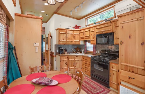 Todd Cabina | Whistling Lumberjack, Aunt Susie's Raystown Lake
