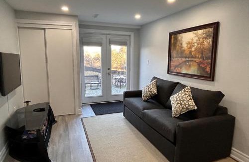 Whitby Casa | Whitby Hideout - 3BR, 5BD, 3WR, Pool Table, Sauna