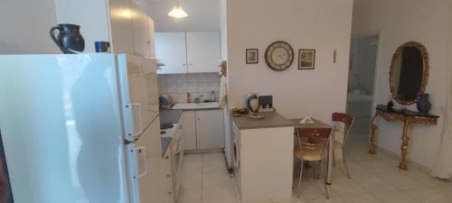 Gerakini Apartamento | White Beach Appartment