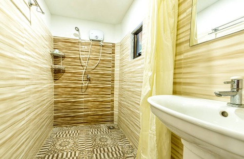 Koh Rong Hotel | White Beach Bungalows