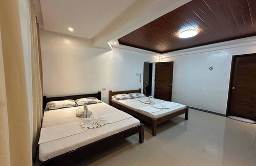 Puerto Galera Hotel | White-Beach Hideaway Resort Puerto Galera