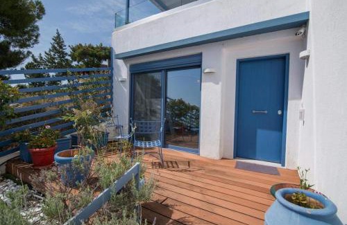Katakali Apartamento | White Blue Luxury Villa 1