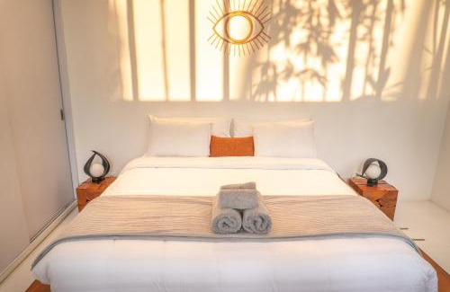 Lodtunduh Villa | White butterfly Villa, Kitchen & Pool, Quiet Ubud