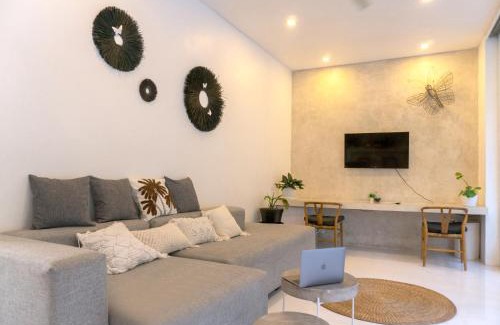 Lodtunduh Villa | White butterfly Villa, Kitchen & Pool, Quiet Ubud