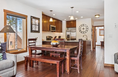 Warrior's Mark West Casa | White Cap Lodge: 4 BR / 3 BA townhome en Breckenridge, capacidad para 9