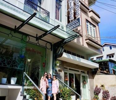 Da Lat Apartamento | WHITE COFFEE HOUSE HOTEL