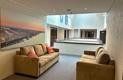 Hotham Heights Apartamento | White Crystal 110