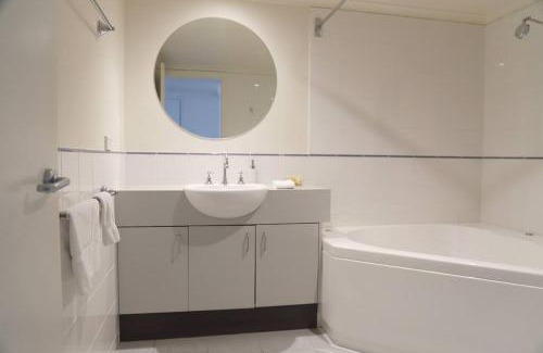 Hotham Heights Apartamento | White Crystal 110
