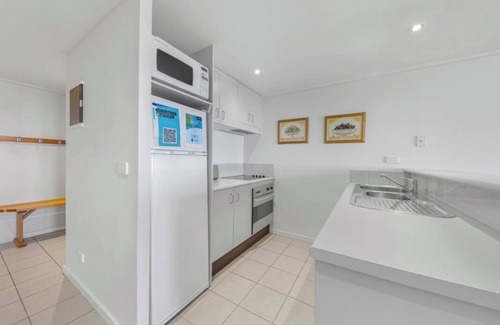 Hotham Heights Casa | White Crystal 209- ski-in ski-out
